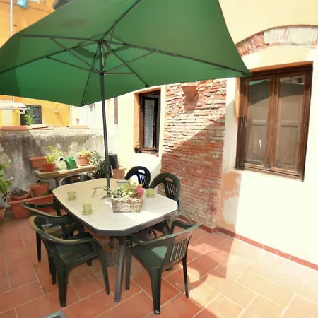 Holiday Home In Lucca Near Historic Walls
