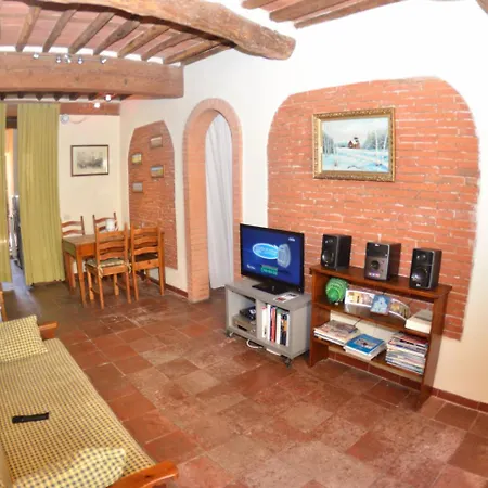 別荘 Holiday Home In Lucca Near Historic Walls
