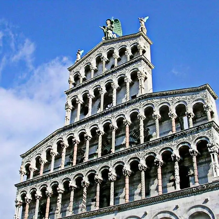 Holiday Home In Lucca Near Historic Walls 別荘 *