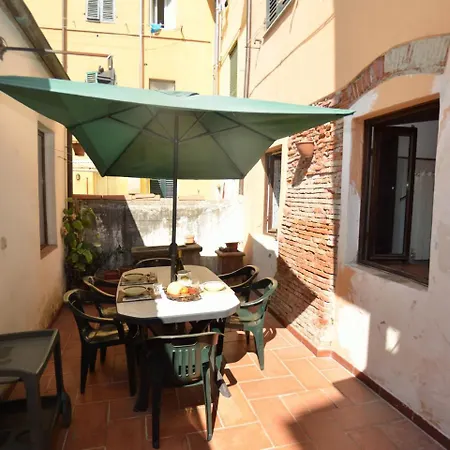 Holiday Home In Lucca Near Historic Walls 別荘 ルッカ