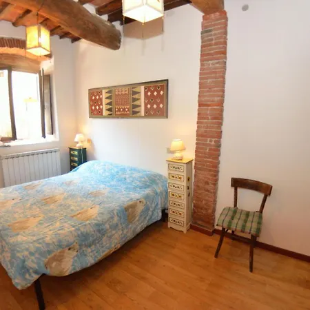 Holiday Home In Lucca Near Historic Walls * ルッカ