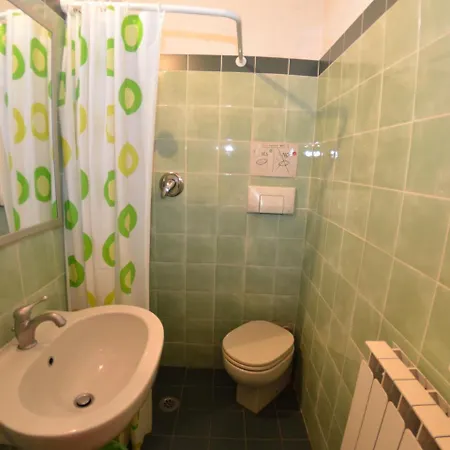 Holiday Home In Lucca Near Historic Walls ルッカ