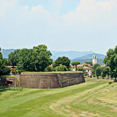 別荘 Holiday Home In Lucca Near Historic Walls